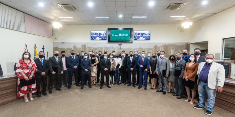 Câmara Municipal de Pouso Alegre realiza Sessão Especial de entrega do Título de Cidadão Pouso-alegrense 2021