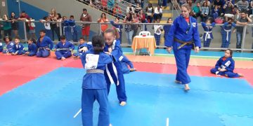 ONG Ajudôu oferece mais aulas gratuitas de judô para 300 jovens de Pouso Alegre