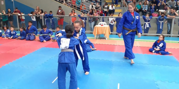 ONG Ajudôu oferece mais aulas gratuitas de judô para 300 jovens de Pouso Alegre