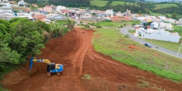 Escola no bairro Buritis para mais de 300 alunos começa a ser construída