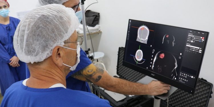 Pouso Alegre tem cerimônia de lançamento da Pedra Fundamental do Hospital Oncológico