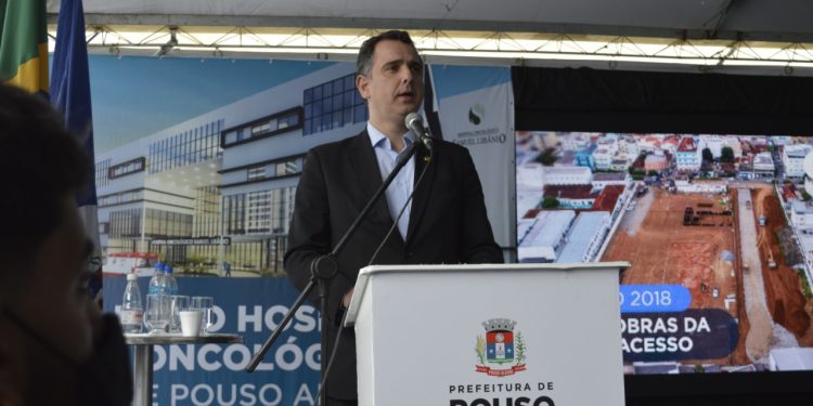 Pouso Alegre tem cerimônia de lançamento da Pedra Fundamental do Hospital Oncológico