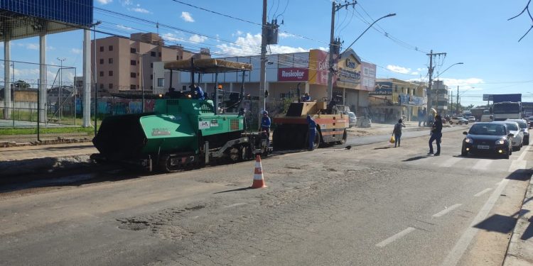Obras na Av. Perimetral, entrada do São Geraldo, interditada parcialmente