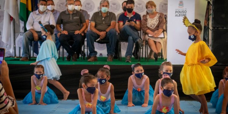 Em evento no Bairro Cidade Jardim, prefeitura anuncia a construção de mais uma escola