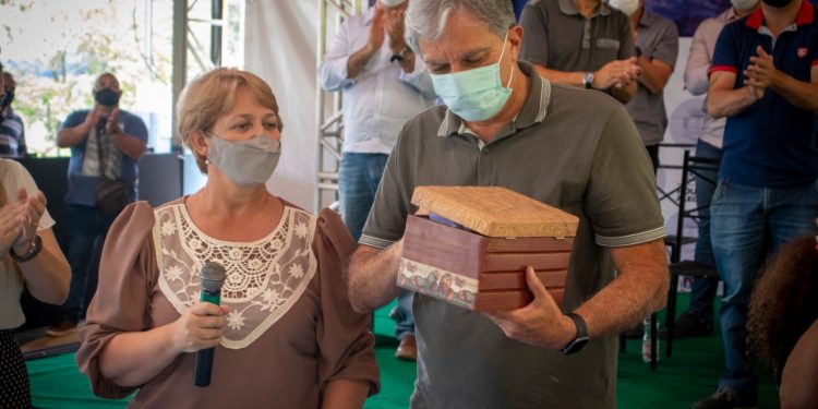 Em evento no Bairro Cidade Jardim, prefeitura anuncia a construção de mais uma escola