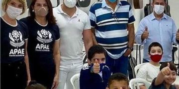 Presidente de Defesa dos Direitos da Pessoa Idosa e com Deficiência acompanha entrega de verba à Apae