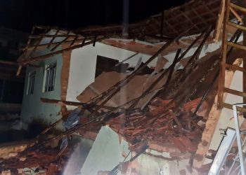 Em Carvalhos adolescente briga com a mãe e coloca fogo na própria casa