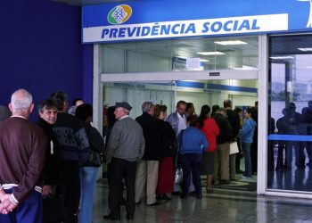Aposentadorias e pensões devem receber reajuste de 10% em janeiro
