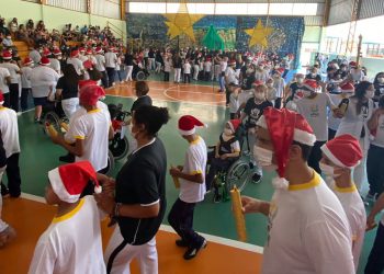 Autoridades acompanham Festa de encerramento do ano na Apae