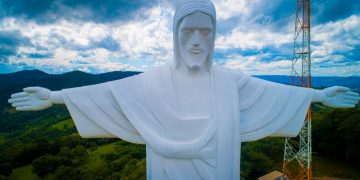 Monumento revitalizado do Cristo Redentor de Pouso Alegre é entregue à população
