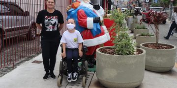 Superintendência de Turismo faz ajustes na decoração de Natal para facilitar acessibilidade