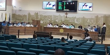 Vereadores aprovam recomposição salarial para profissionais do magistério