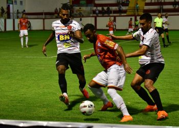 PAFC mais uma estreia com empate no Mineiro