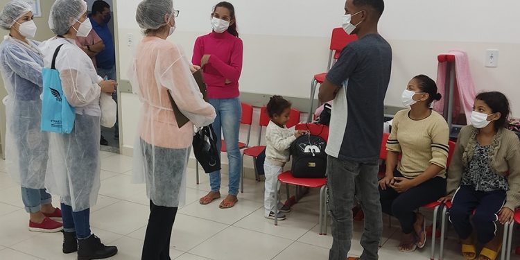 Moradores retornam para as suas casas com assistência da prefeitura