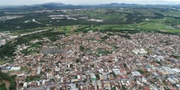 Mais famílias retornam para casa após união de esforços