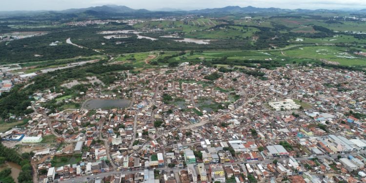 Mais famílias retornam para casa após união de esforços