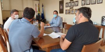 Reunião discute anteprojeto de matéria que deve atualizar código de obras no município