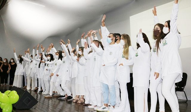 Emoção marca Cerimônia do Jaleco do curso de Fisioterapia