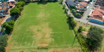 Três campos de futebol do município irão receber investimentos para reforma
