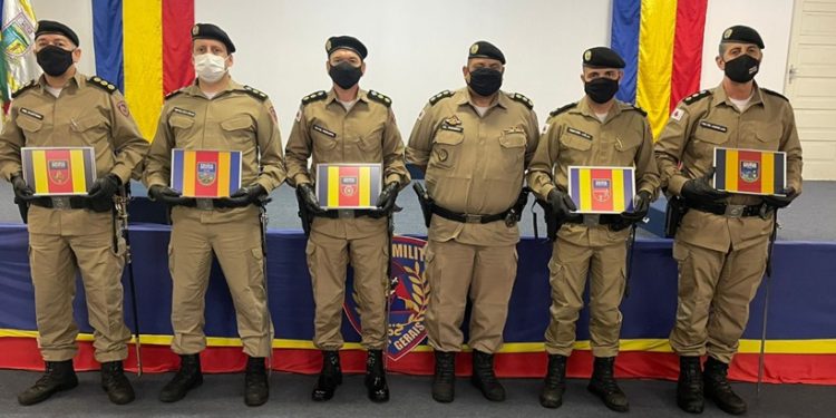 PMMG realiza cerimônia de passagem de comando nas unidades da Região