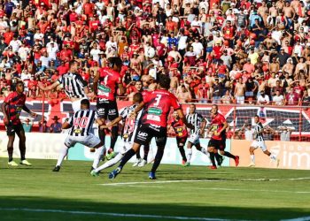 Atlético-MG vence o Pouso Alegre e assume liderança do Campeonato Mineiro