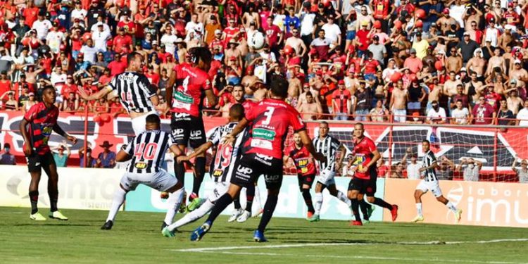 Atlético-MG vence o Pouso Alegre e assume liderança do Campeonato Mineiro