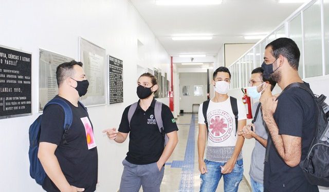 Implantação da plataforma Blox cria possibilidades enriquecedoras para alunos da Univás