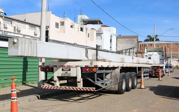 Pilares estruturais do novo Hospital Oncológico são instalados
