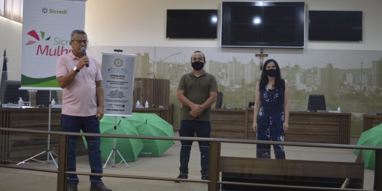 Prefeitura, Câmara e Sicredi promovem evento em homenagem ao Dia Internacional da Mulher