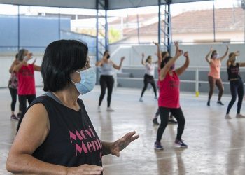 Prefeitura oferece aulas gratuitas de ginástica para a terceira idade