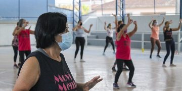 Prefeitura oferece aulas gratuitas de ginástica para a terceira idade