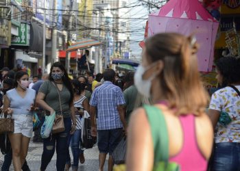Pouso Alegre acaba com o uso de máscaras obrigatório em vias públicas