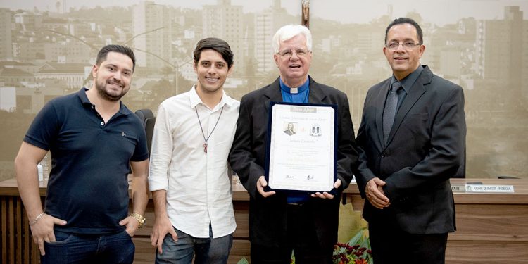 Câmara de Pouso Alegre entrega Título de Insígnia Tiradentes para 17 personalidades