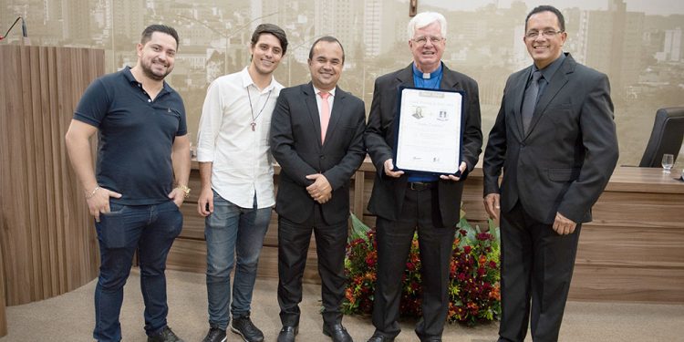 Câmara de Pouso Alegre entrega Título de Insígnia Tiradentes para 17 personalidades