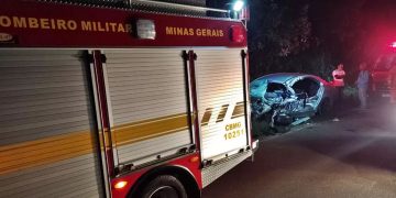 Jovem de Pouso Alegre sofre acidente com caminhão na MG 290
