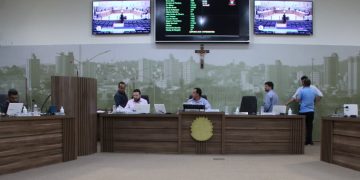 Vereadores autorizam município a receber máquina de R$500 mil da XCMG