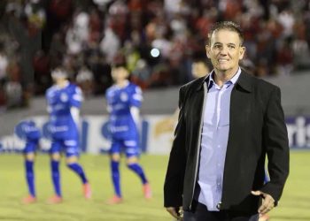 Paulo Roberto Santos é o Novo Treinador do Pouso Alegre F. C.