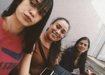 Mãe de Mary Hellen morre na manhã desta quarta-feira, advogados tentam contato com Tailândia.