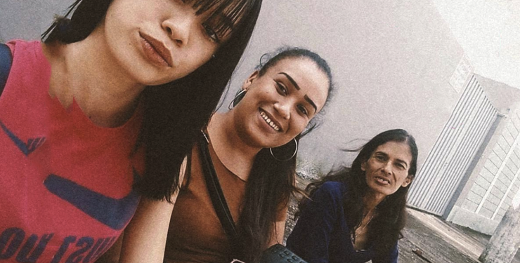 Mãe de Mary Hellen morre na manhã desta quarta-feira, advogados tentam contato com Tailândia.