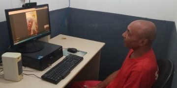 Assistente social promove encontro de preso com mãe, após 48 anos de separação 