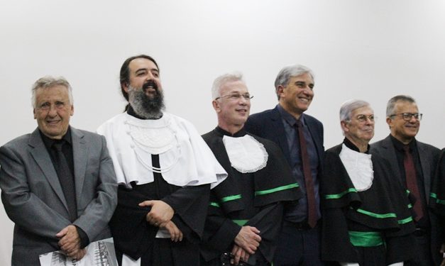 Cerimônia de posse do novo reitor e diretor da Unidade Central da Univás