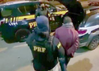 Homem é condenado a 37 anos de prisão por ter matado a própria mãe