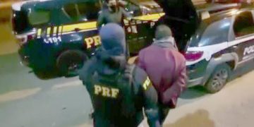 Homem é condenado a 37 anos de prisão por ter matado a própria mãe