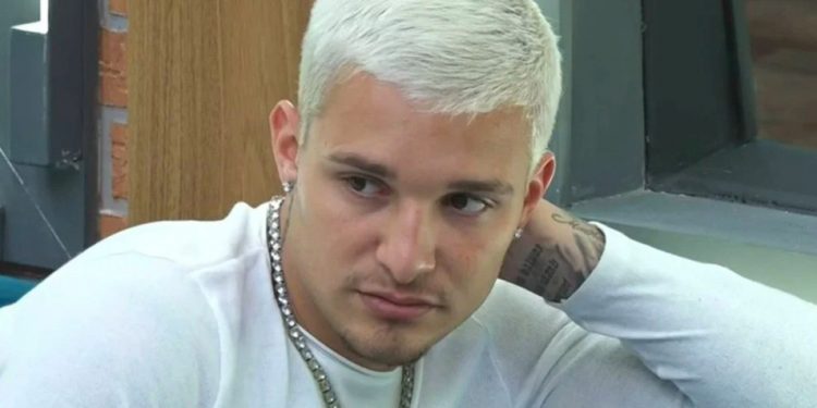 Justiça condena MC Gui a indenizar motorista de app após acusá-lo de roubo