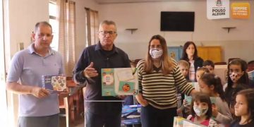 Prefeitura entrega às escolas municipais novos jogos interativos