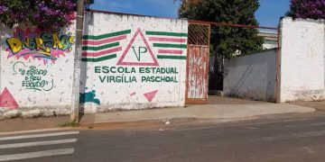 No São Cristóvão briga deixa adolescente ferido após saída da escola