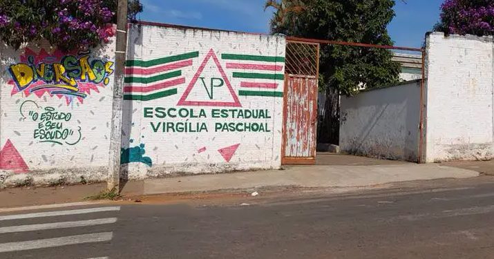 No São Cristóvão briga deixa adolescente ferido após saída da escola