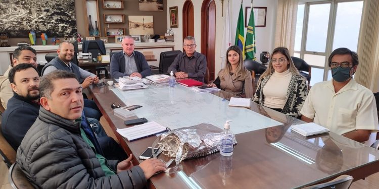 Prefeituras de Pouso Alegre e Poços de Caldas se reúnem para troca de experiências sobre turismo