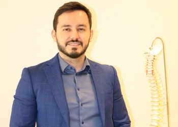 HCSL realiza de forma inédita endoscopia de coluna em Pouso Alegre