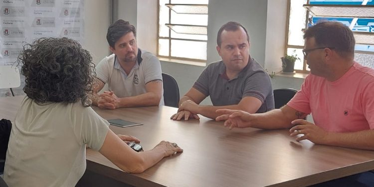 Vereadores debatem retomada de eventos em Pouso Alegre